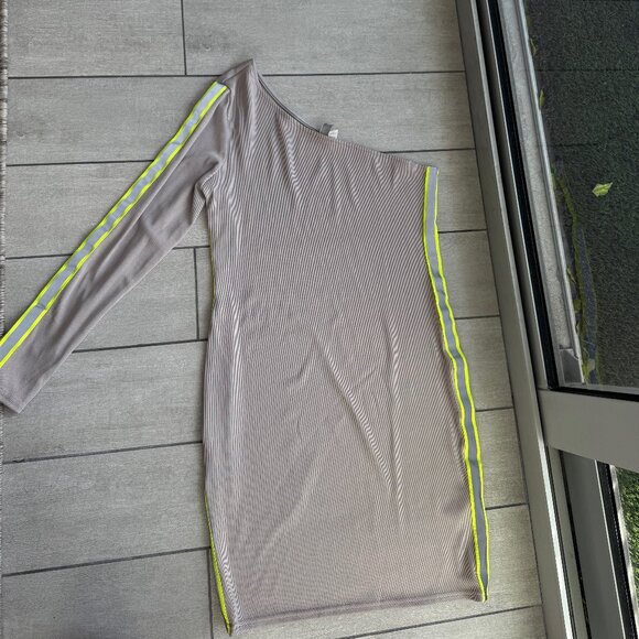 ASOS Reflective Bodycon dress - Picture 3 of 3